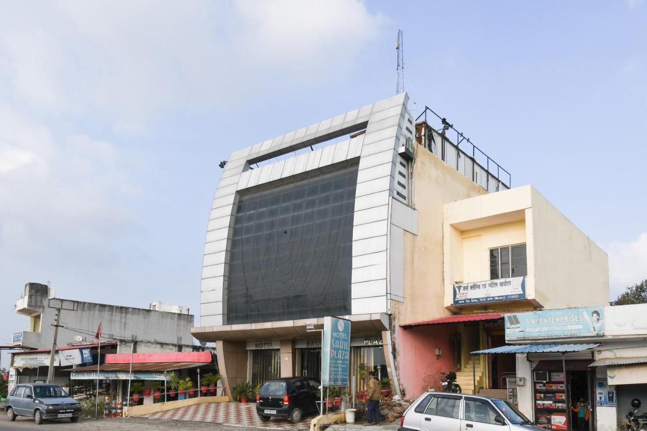 Oyo67033萨希尔广场酒店 Una  外观 照片